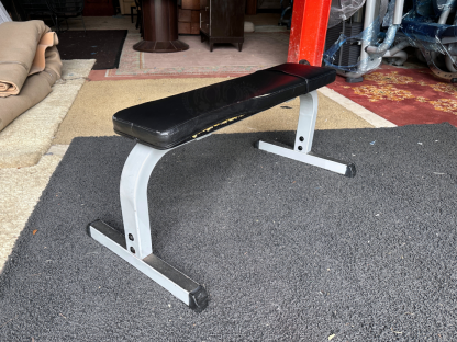 3 ม้านั่งเวทแบบราบ (Flat Bench)