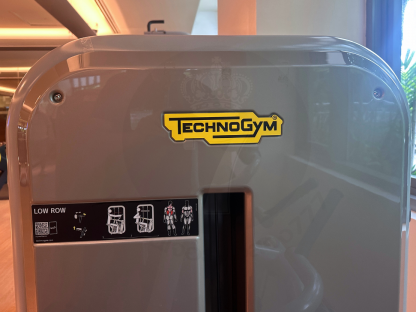 2 ฝึกกล้ามเนื้อแผ่นหลังส่วนบน แบรนด์ Technogym (Element Low Row)