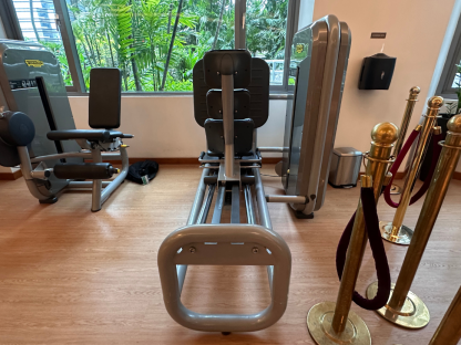 17 เครื่องออกกำลังกาย แบรนด์ Technogym Element (Leg Press)