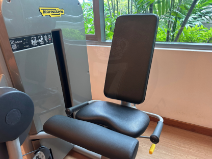 6 เครื่องกดขา แบรนด์ Technogym Element Leg Extention