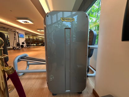 17 เครื่องออกกำลังกาย แบรนด์ Technogym Element (Leg Press)