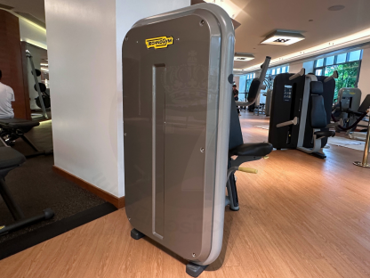 12 เครื่องฝึกแขนเปิด–ปิด แบรนด์ Technogym Element Pectoral Machine (Pec Fly)