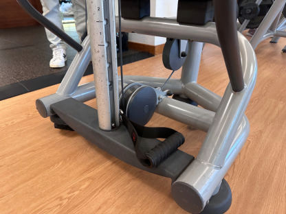 19 เครื่องฝึกดึงหลังบน แบรนด์ Technogym (Cable Crossover 2 Station)
