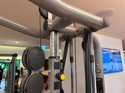 19 เครื่องฝึกดึงหลังบน แบรนด์ Technogym (Cable Crossover 2 Station)