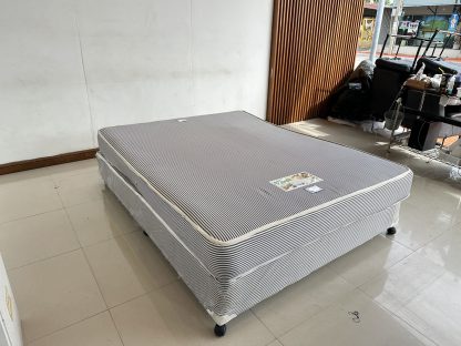 ที่นอนสปริง ขนาด 5 ฟุต แบรนด์ VIVA Plus ล้อเลื่อน
