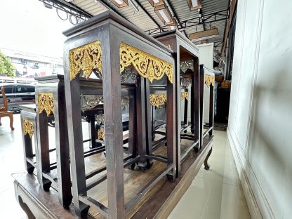 ชุดโต๊ะหมู่บูชา 9 ฐานท็อปกลางไม้ MDF โครงไม้สักติดลายฉลุลายไทยสีทอง