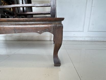 ชุดโต๊ะหมู่บูชา 9 ฐานท็อปกลางไม้ MDF โครงไม้สักติดลายฉลุลายไทยสีทอง