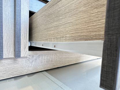 ตู้วางทีวี 2 บานเปิด 4 ลิ้นชัก โครงไม้ MDF สีบีชลายไม้