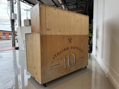 เคาน์เตอร์บาร์ 2 บานเลื่อน โครงไม้ยางทั้งตัว ล้อเลื่อน
