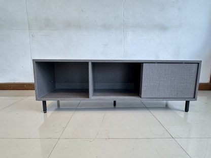 ตู้วางทีวี 2 บานเลื่อน 1 ช่องวางของ
