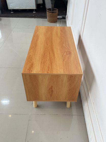 ตู้วางทีวี 2 บานเปิด โครงไม้ MDF ปิดผิวลายไม้สีน้ำตาล
