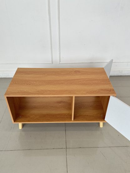 ตู้วางทีวี 2 บานเปิด โครงไม้ MDF ปิดผิวลายไม้สีน้ำตาล