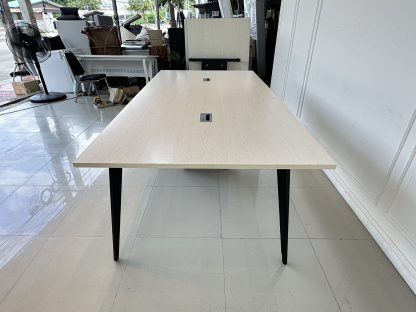 โต๊ะประชุม ท็อปไม้ MDF สีบีชลายไม้