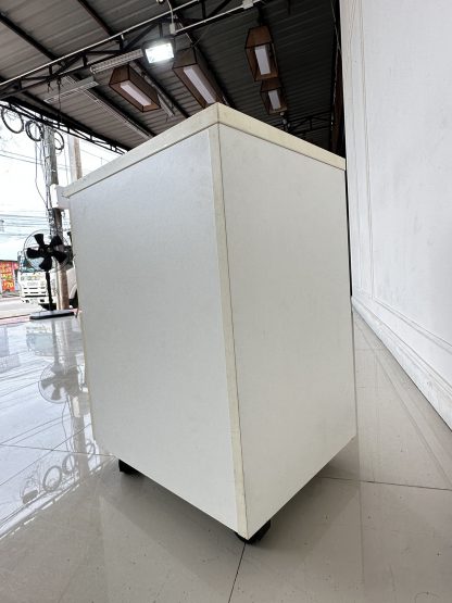 ตู้โมบาย 3 ลิ้นชัก โครงไม้ MDF สีขาว มือจับพลาสติก ล้อเลื่อน