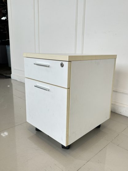 ตู้โมบาย 2 ลิ้นชัก โครงฐานไม้ MDF สีขาว มือจับพลาสติก ล้อเลื่อน