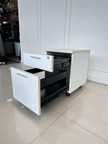 ตู้โมบาย 2 ลิ้นชัก โครงฐานไม้ MDF สีขาว มือจับพลาสติก ล้อเลื่อน