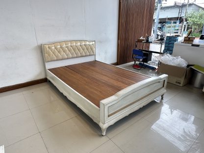 เตียงไม้สัก สไตล์วิเทจ ขนาด 4.5 ฟุต