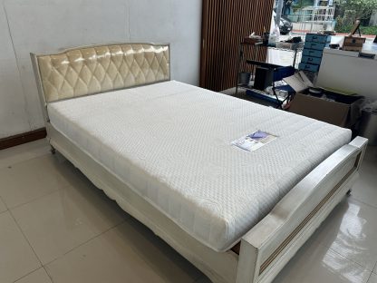 ที่นอนสปริง ยางพารา ขนาด 4.5 ฟุต แบรนด์ SWISS COMFORT