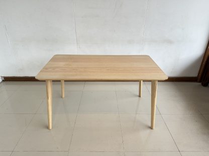 โต๊ะทานอาหาร แบรนด์ IKEA รุ่น LISABO