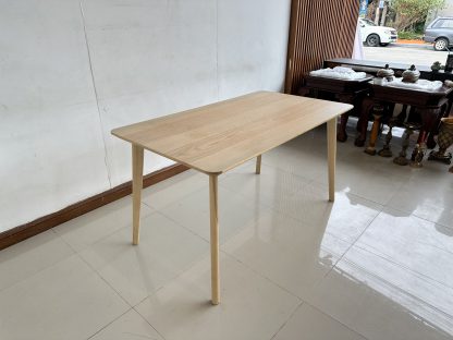 โต๊ะทานอาหาร แบรนด์ IKEA รุ่น LISABO
