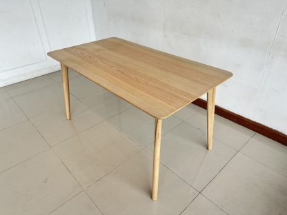 โต๊ะทานอาหาร แบรนด์ IKEA รุ่น LISABO