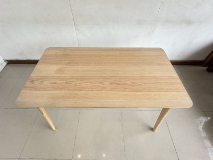 โต๊ะทานอาหาร แบรนด์ IKEA รุ่น LISABO