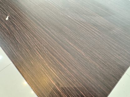 ตู้วางทีวี 1 บานเลื่อน 2 ลิ้นชัก โครงไม้ MDF สีน้ำตาลลายไม้