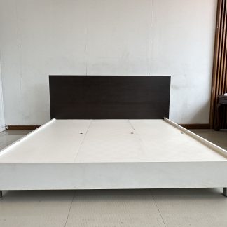 เตียง ขนาด 6 ฟุต แบรนด์ INDEX โครงไม้ MDf สีขาว