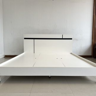 เตียง ขนาด 6 ฟุต แบรนด์ INDEX โครงไม้ MDf สีขาว