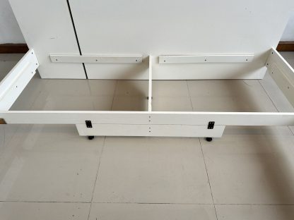 เตียง ขนาด 6 ฟุต แบรนด์ INDEX โครงไม้ MDf สีขาว