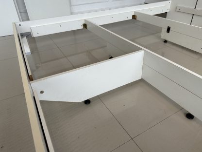 เตียง ขนาด 6 ฟุต แบรนด์ INDEX โครงไม้ MDf สีขาว