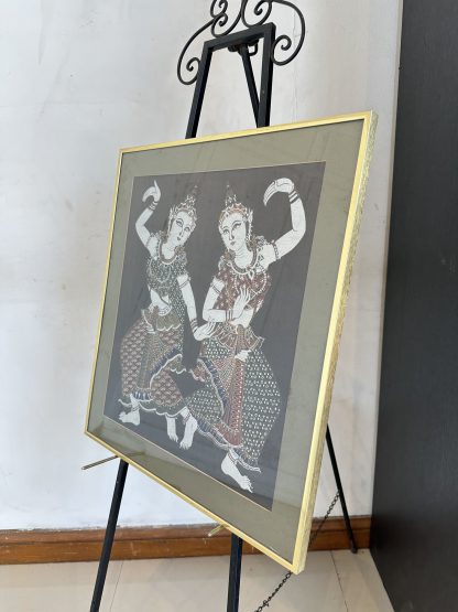 ของตกแต่ง กรอบรูป ผ้าสกรีนรลายนางรำ แบรนด์ THE PICTURE FACTORY