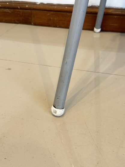 เก้าอี้เด็ก แบรนด์ IKEA รุ่น ANTILOP ขาเหล็กสีเทา