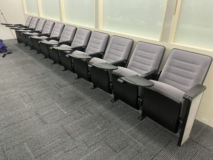 เก้าอี้สำหรับห้องบรรยาย 11 ที่นั่ง ท็อปโต๊ะแบบพับได้