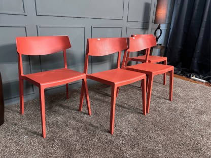 42 เซตเก้าอี้นำเข้า Wing Chair วัสดุโพลีโพรพิลีน แบรนด์ Actiu Made In Spain สีแดง 4 ตัว