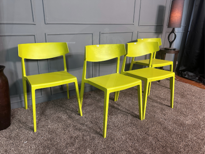 40 เซตเก้าอี้นำเข้า Wing Chair วัสดุโพลีโพรพิลีน แบรนด์ Actiu Made In Spain สีเขียวใบตอง 4 ตัว