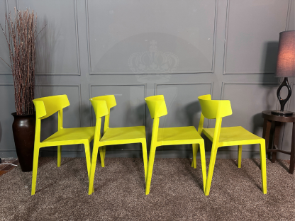 40 เซตเก้าอี้นำเข้า Wing Chair วัสดุโพลีโพรพิลีน แบรนด์ Actiu Made In Spain สีเขียวใบตอง 4 ตัว