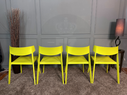 40 เซตเก้าอี้นำเข้า Wing Chair วัสดุโพลีโพรพิลีน แบรนด์ Actiu Made In Spain สีเขียวใบตอง 4 ตัว