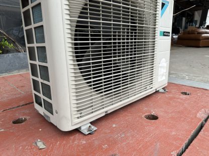 เครื่องปรับอากาศ ขนาด 14,000 btu แบรนด์ DAIKIN รุ่น FTKE15GV2S ผลิตปี 2010