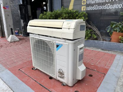 เครื่องปรับอากาศ ขนาด 12,000 btu แบรนด์ DAIKIN รุ่น FTE12LV2S ผลิตปี 2010