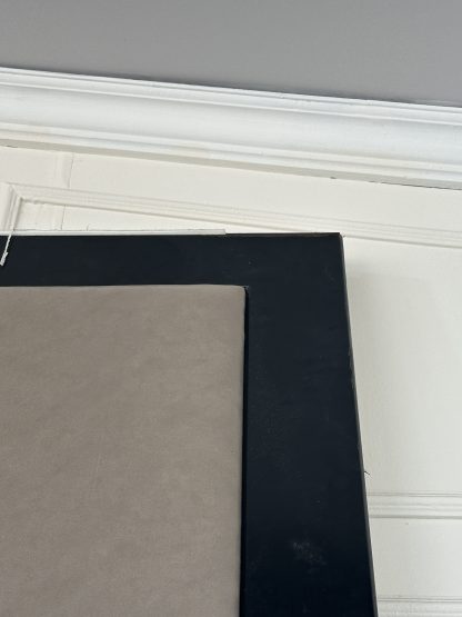 หัวเตียง built-in โครงไม้ MDF บุหนัง PU ไม่มีลาย พร้อมไฟอ่านหนังสือ LED ( ใหญ่ )