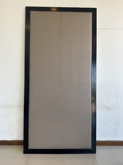 หัวเตียง built-in โครงไม้ MDF บุหนัง PU ลายหนังจระเข้ พร้อมไฟอ่านหนังสือ LED ( เล็ก )