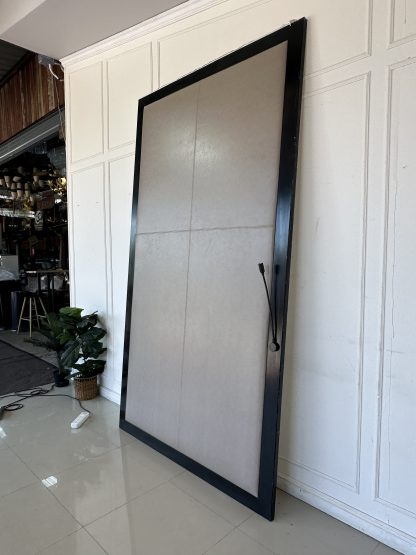 หัวเตียง built-in โครงไม้ MDF บุหนัง PU ไม่มีลาย พร้อมไฟอ่านหนังสือ LED ( เล็ก )