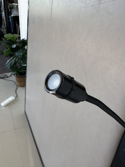 หัวเตียง built-in โครงไม้ MDF บุหนัง PU ไม่มีลาย พร้อมไฟอ่านหนังสือ LED ( เล็ก )