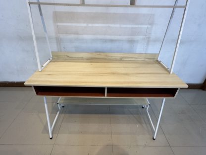 โต๊ะทำงาน ท็อปไม้ MDF ลายไม้สีบีช โครงขาเหล็กสีขาว