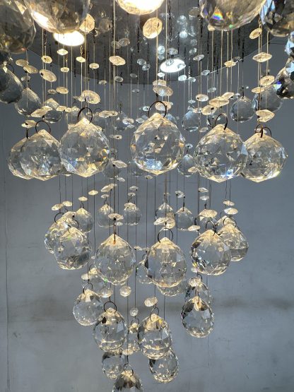 โคมไฟแขวนเพดาน ตกแต่งคริสตัล ใช้หลอด LED 7W โครงเหล็ก