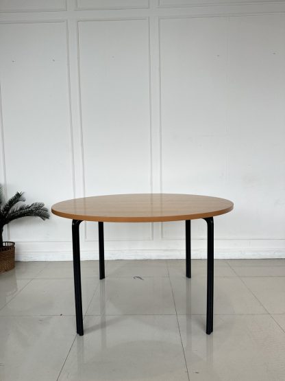 โต๊ะทานอาหาร ท็อปทรงกลมไม้ MDF สีส้ม ขาเหล็กสีดำ ( แบบที่ 1 )