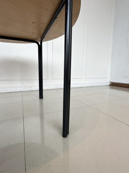 โต๊ะทานอาหาร ท็อปทรงกลมไม้ MDF สีน้ำตาลอ่อน ขาเหล็กสีดำ ( แบบที่ 2 )