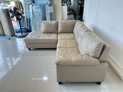โซฟาแอล 3 ที่นั่ง แบรนด์ SB FURNITURE เบาะหนังแท้ผิวสัมผัสสีน้ำตาล
