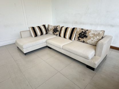 โซฟาแอล 3 ที่นั่ง แบรนด์ SB FURNITURE เบาะผ้าสีครีม